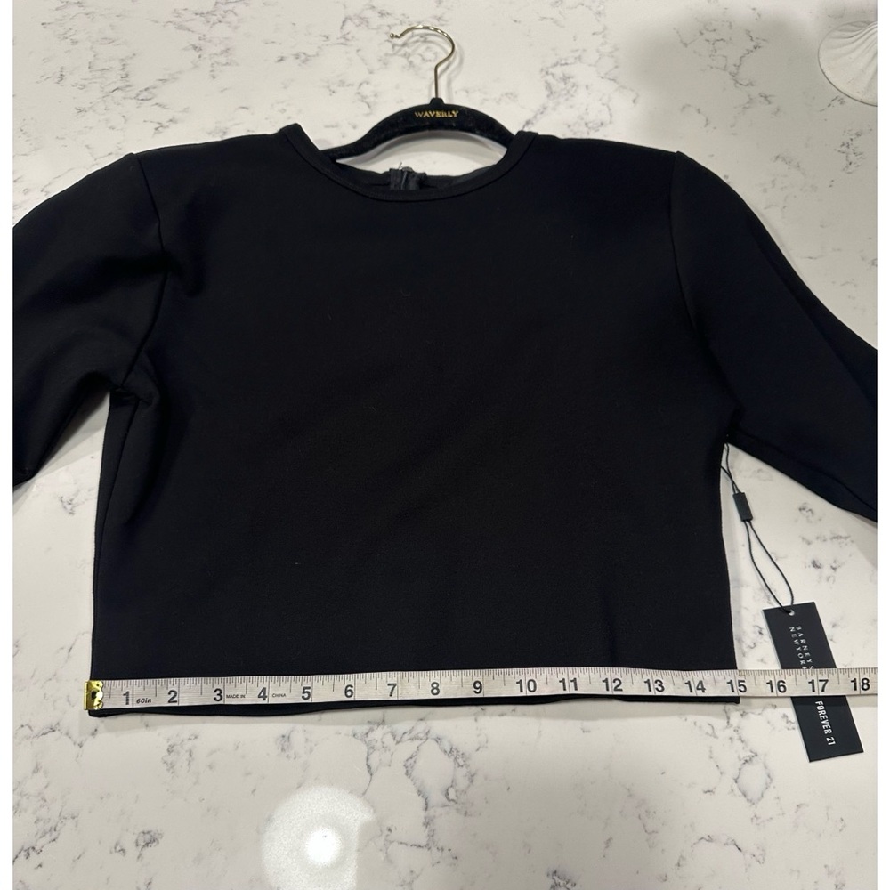 Barneys New York x Forever 21 Black Long Sleeve Crop Top - Size Large - Picture 9 of 10